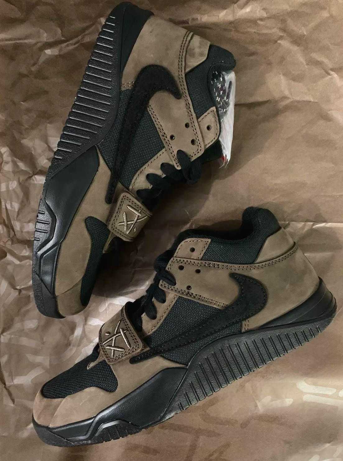 Travis Scott x Jumpman Jack "Mocha" 倒鉤聯名籃球鞋