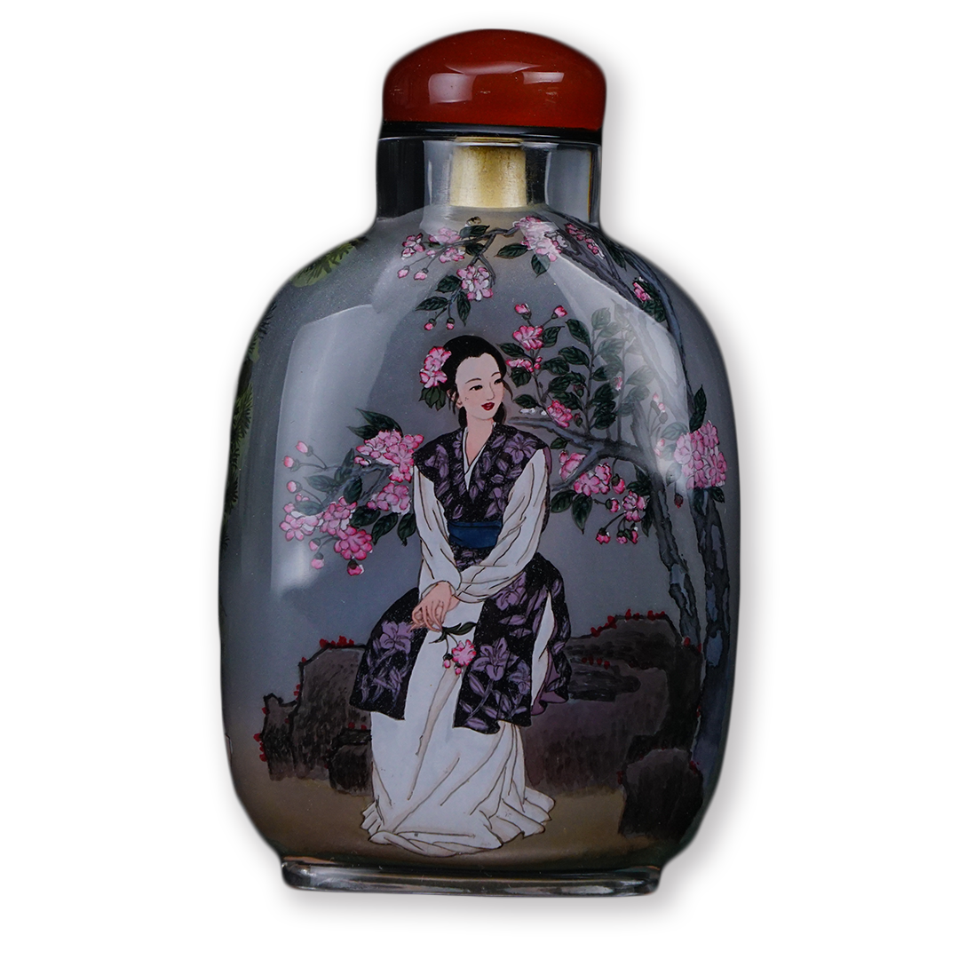 仕女圖鼻煙壺 雅逸仕女描繪柔美氣韻與古典風華