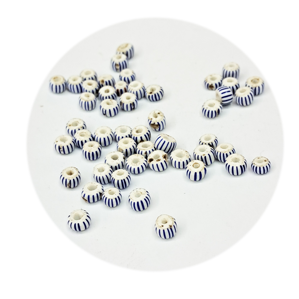 藍白琉璃珠 0.4*0.5公分 6個【十方】144076