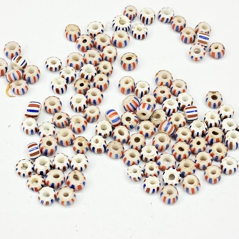 藍白紅 琉璃珠 0.3*0.4公分 6個【十方】144077