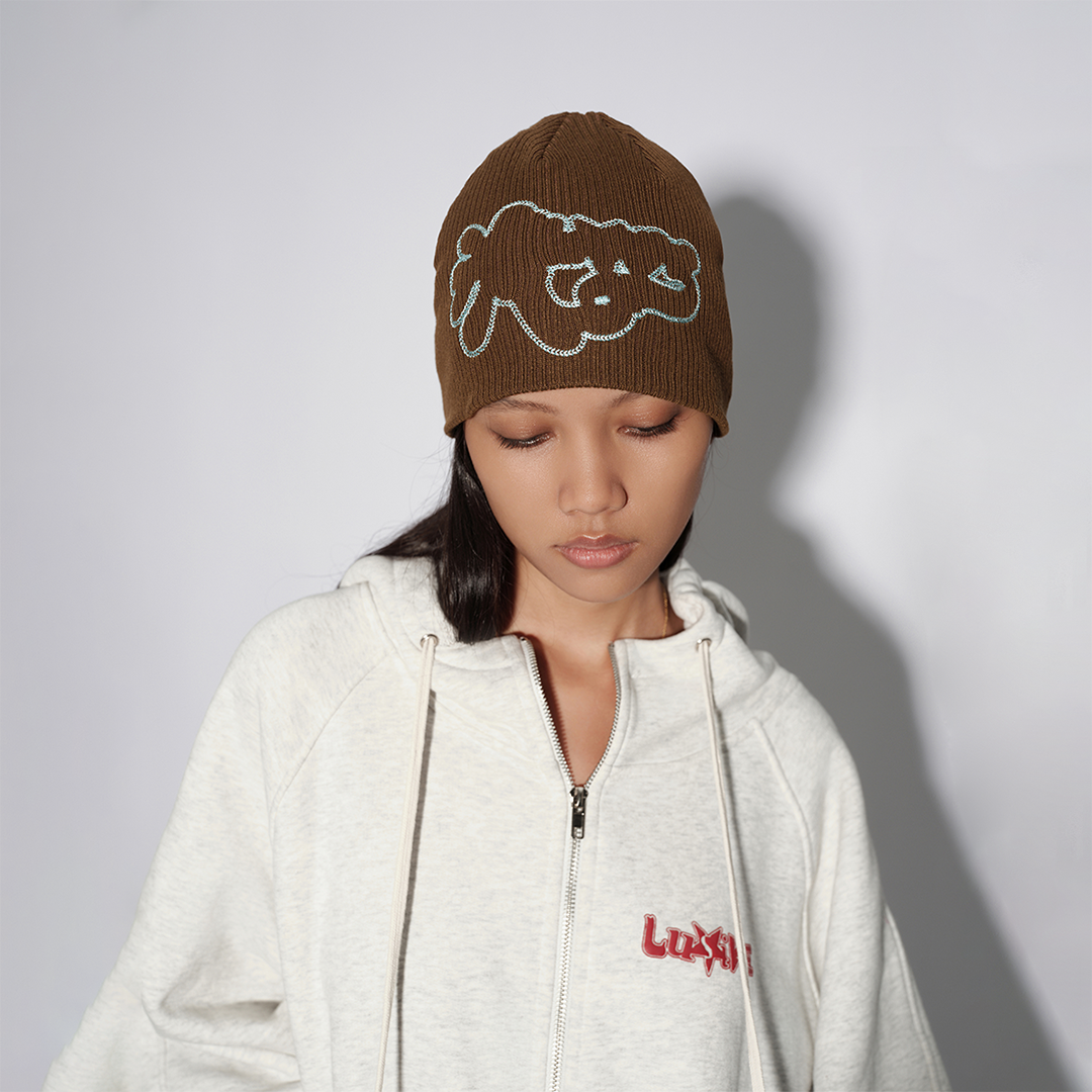LUSIVE｜刺繡毛帽 Framed Embroidered Beanie (棕色)