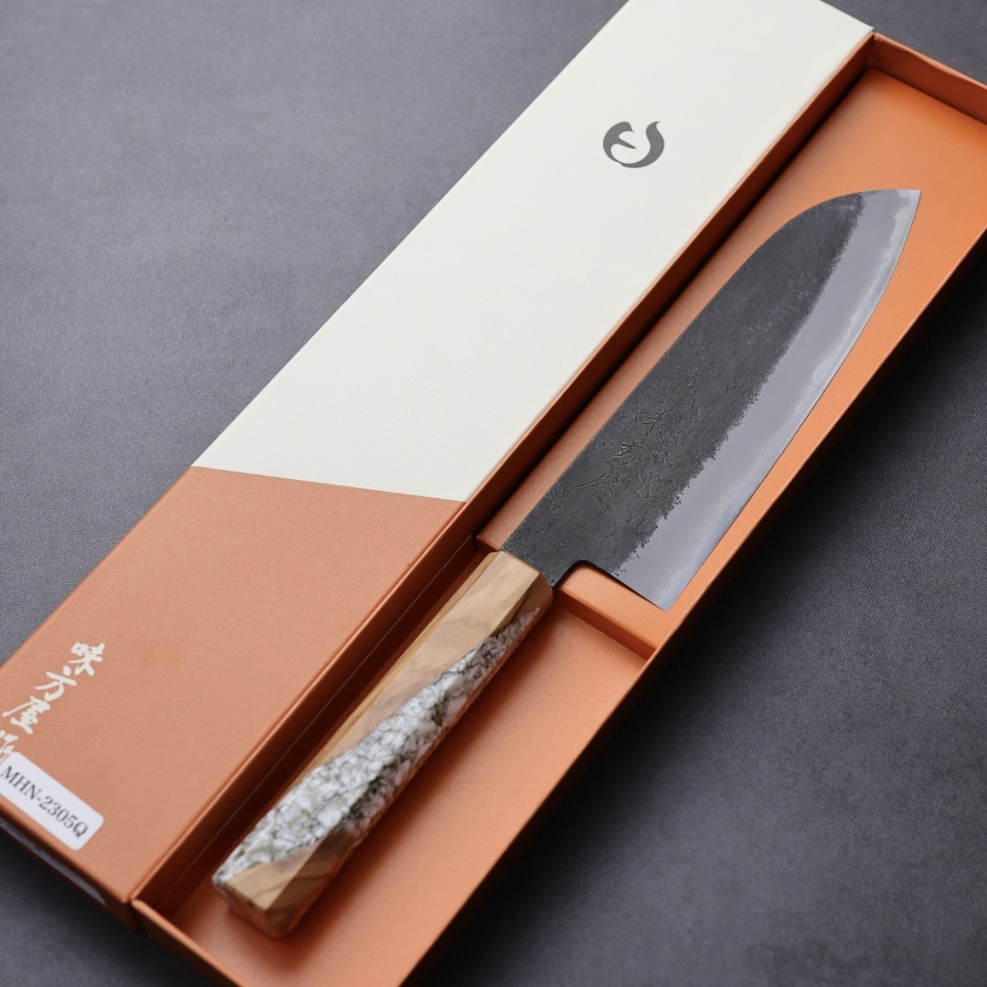 日野浦刃物 味方屋 三德 180mm 白紙鋼 黑打梨地