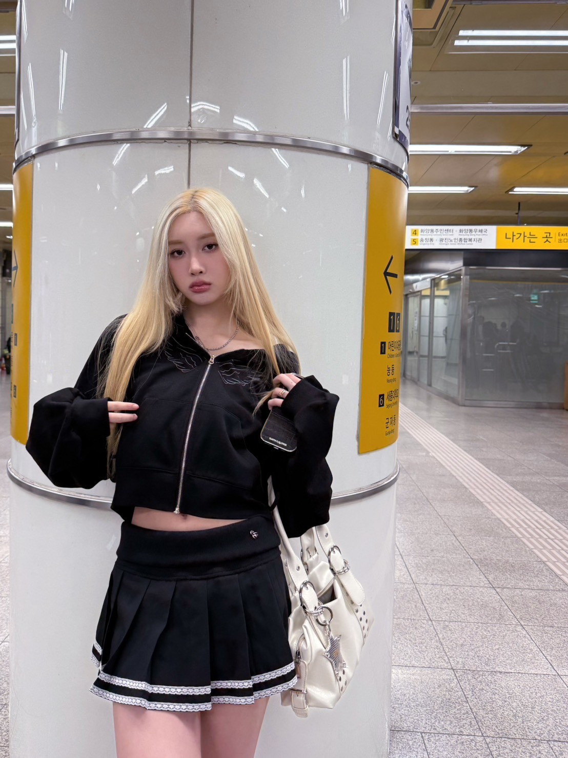 現貨! 9.amez project   Megan lace pleated skirts 蕾絲反折百褶裙(black)