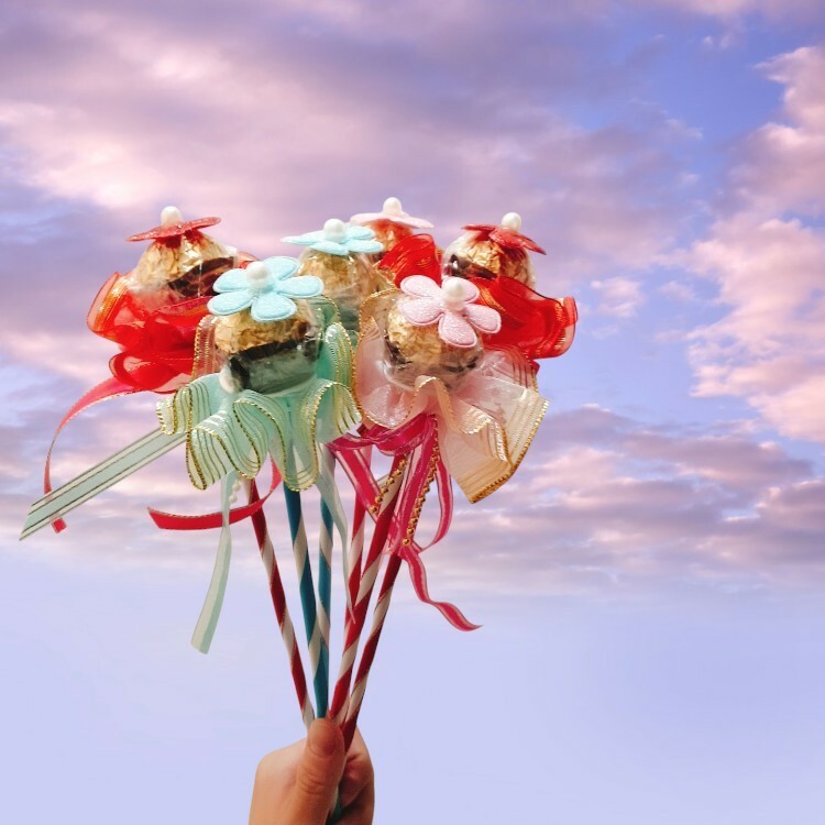 春天花辦珍珠金莎花,單支金莎花束,單枝金莎花,單支金莎花,Spring flower arrangement pearl ferrero chocolate flower, single ferrero bouquet