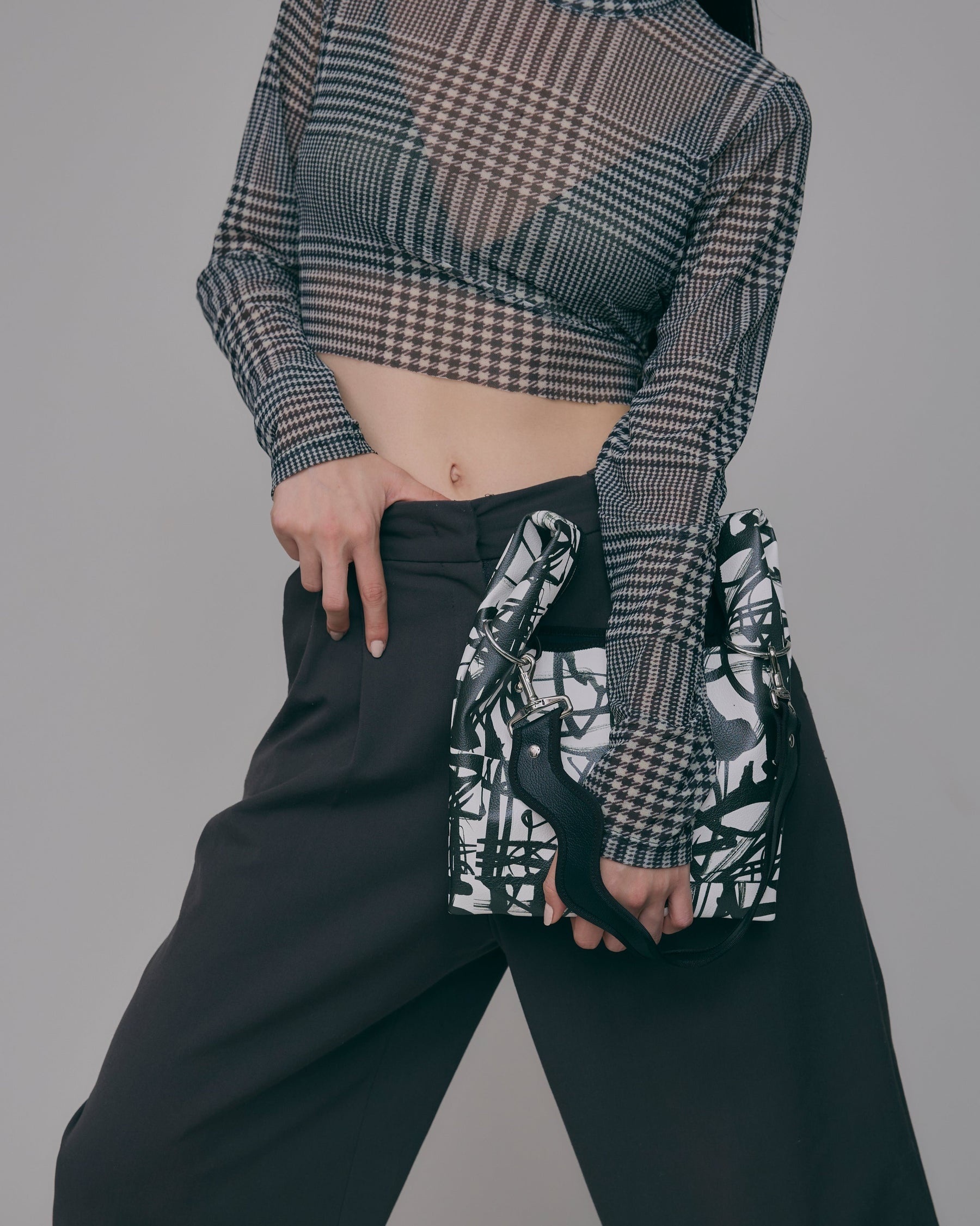 Nori 波浪手提肩背包 小款 黑白塗鴉款