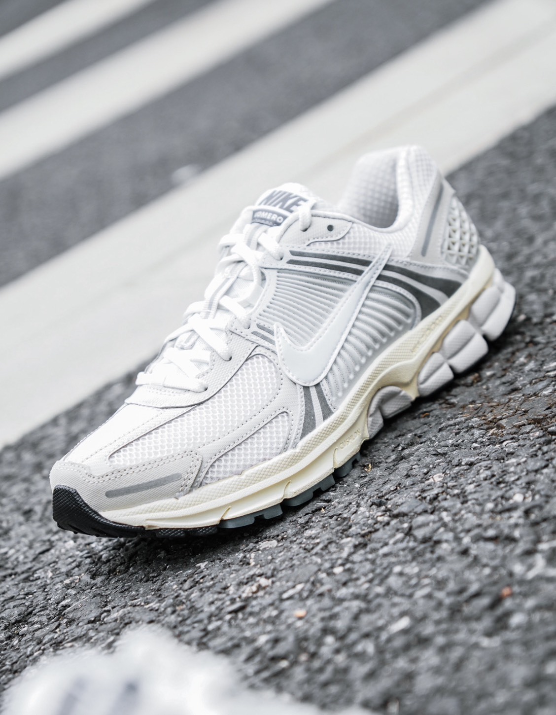 NIKE ZOOM VOMERO 5  "奶灰白" 奶油 復古 Y2K HF0731007