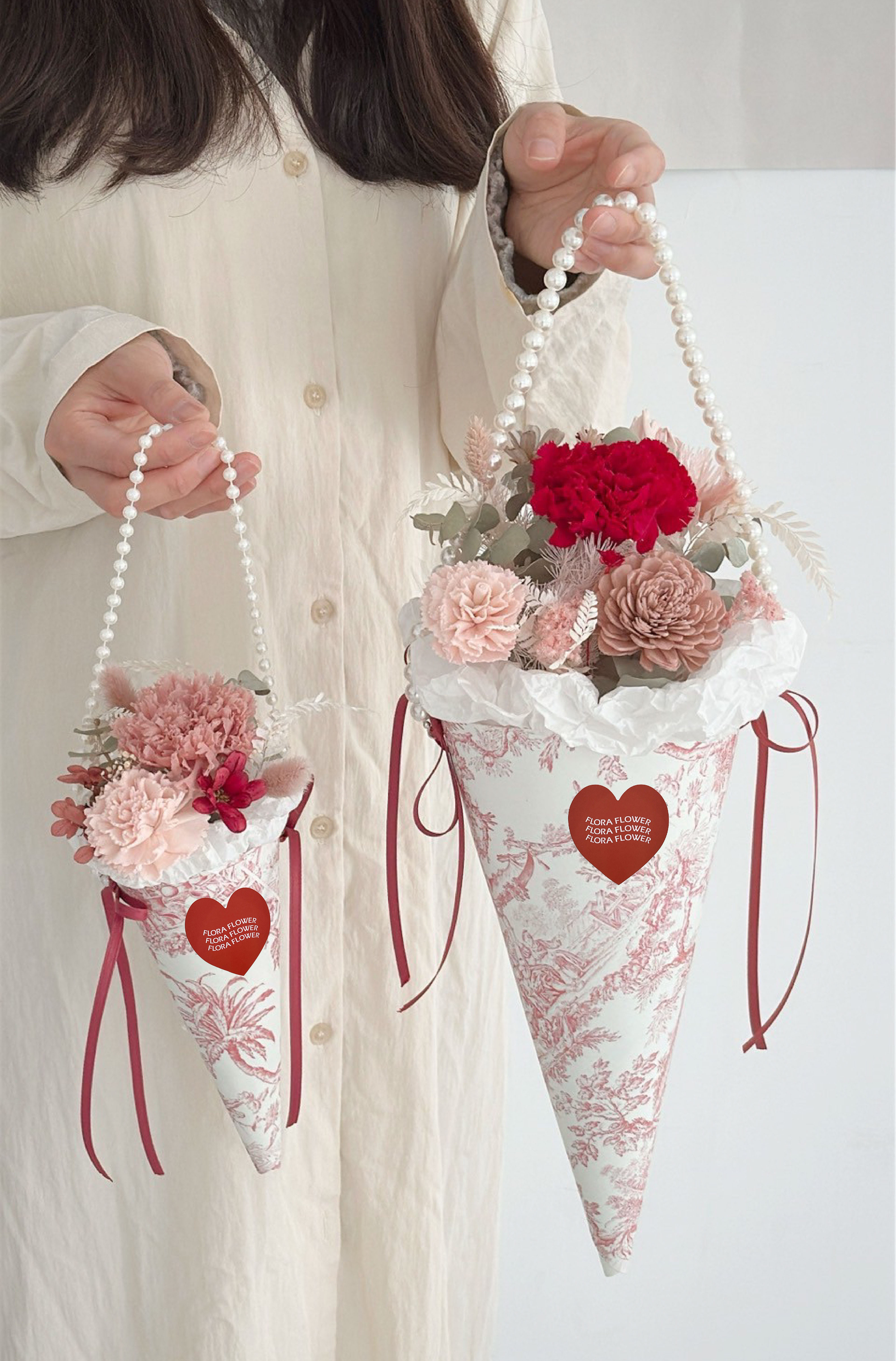 永生康乃馨甜筒花束(M/L)