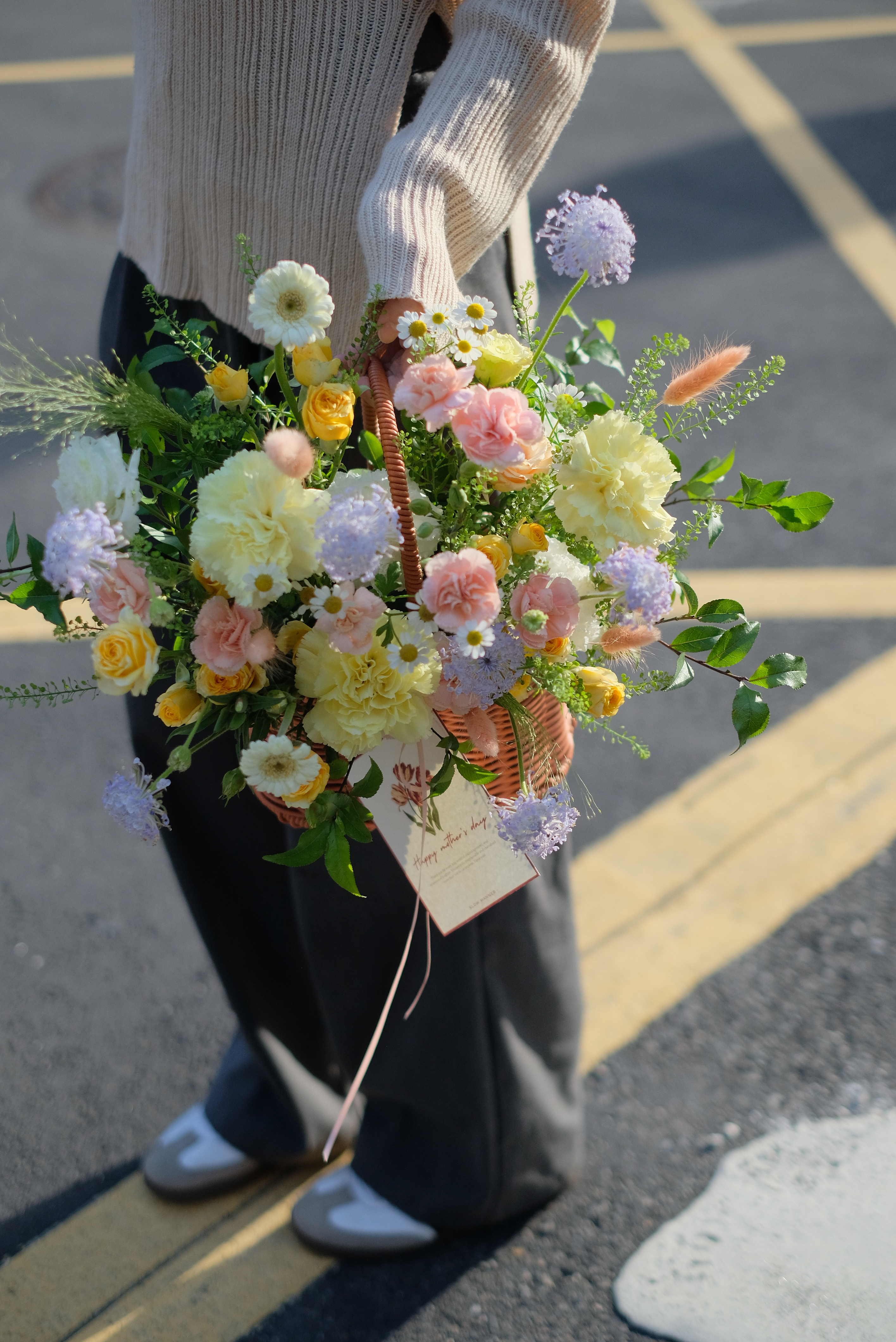 爛漫春日｜提籃花