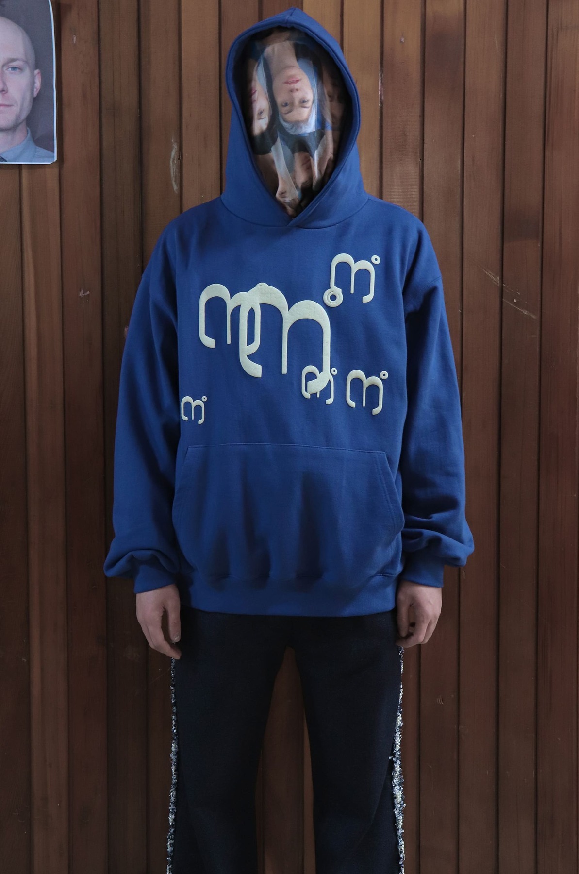 montravailpersonnel  logo x6 hoodie - gentian blue
