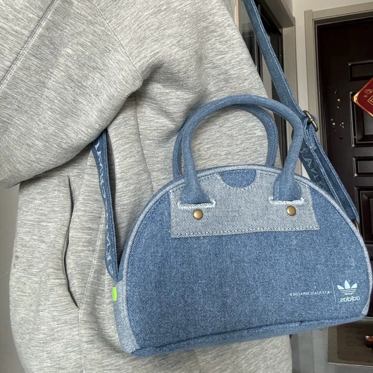 ADIDAS x KSENIA SCHNIDER BOWLING 牛仔藍 斜背包 肩背 聯名款 IX7451