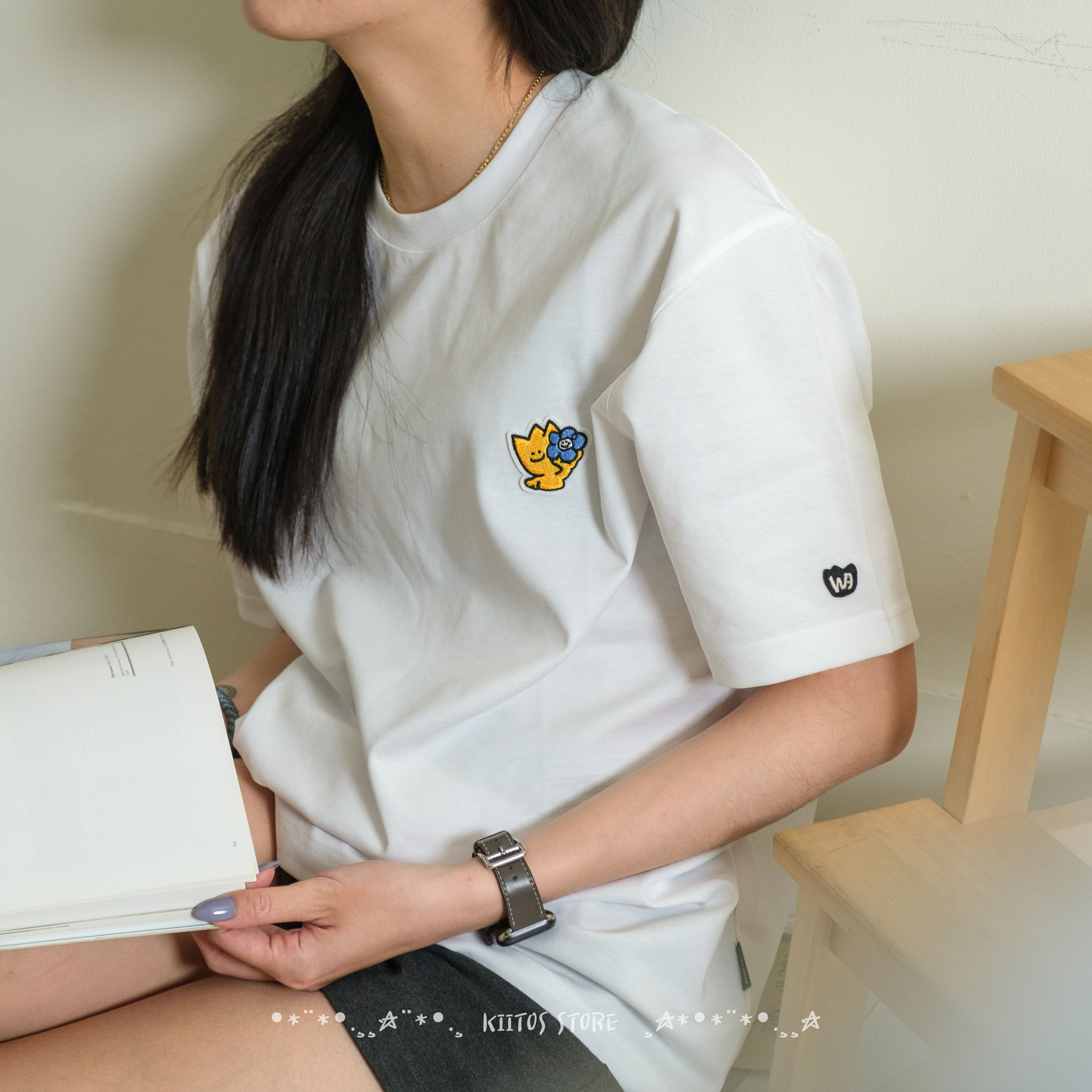 現貨  韓國代購 Wacky WiLLy 2025 小火人 Kiki & Lily Double Wappen 刺繡 小標 短袖 T恤