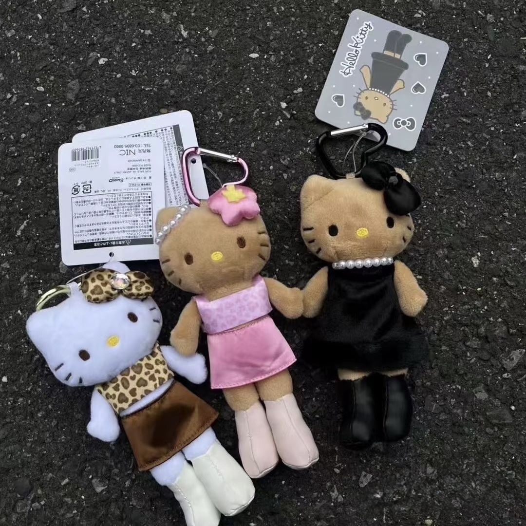 三麗鷗 HELLO KITTY 凱蒂貓 長腿吊飾 愛心釦 絨毛吊飾