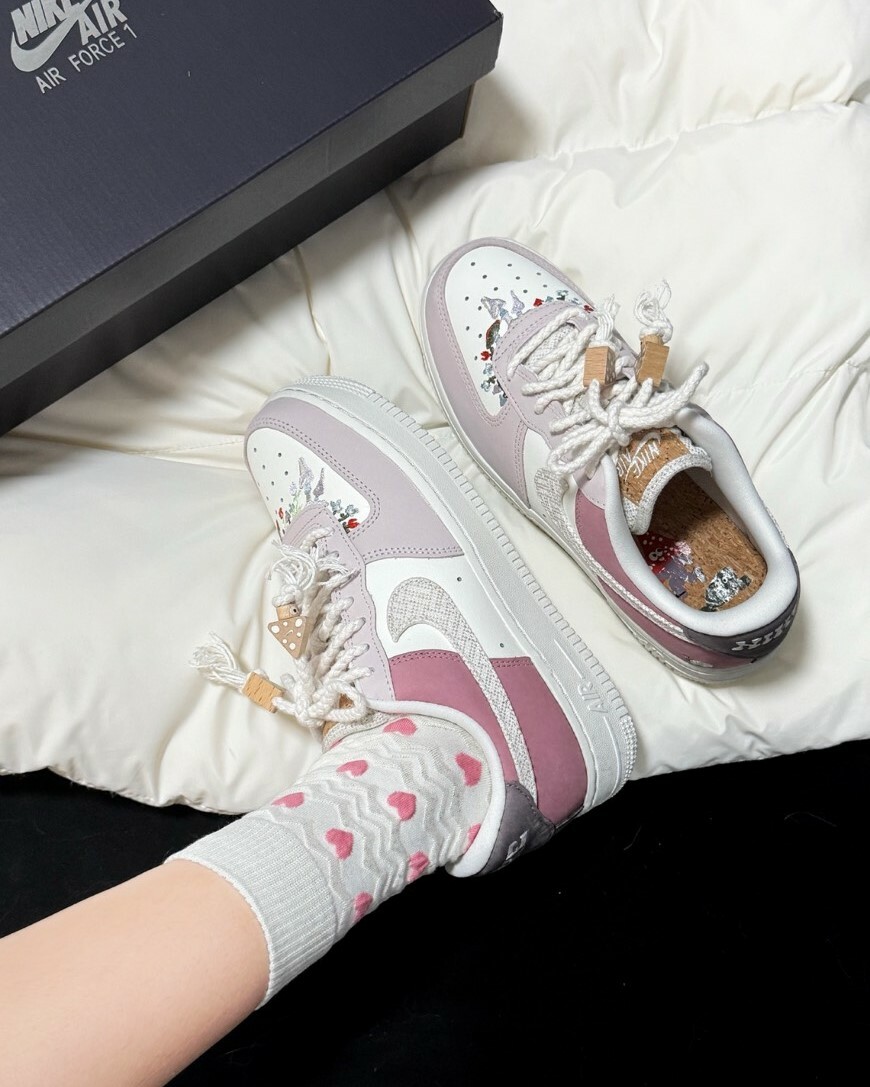 Nike Air Force 1 Low WMNS 蘑菇 菇菇王國 粉白 拼接 刺繡 AF1 空軍 女款 IB8874111