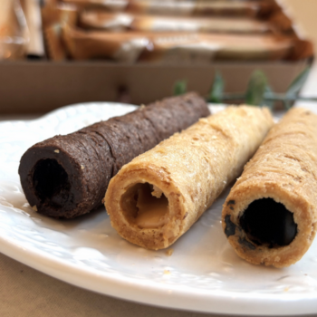 包餡 蛋捲 芝麻 阿G麻 巧克力 榛果可可 臻不巧 花生 餡在花生