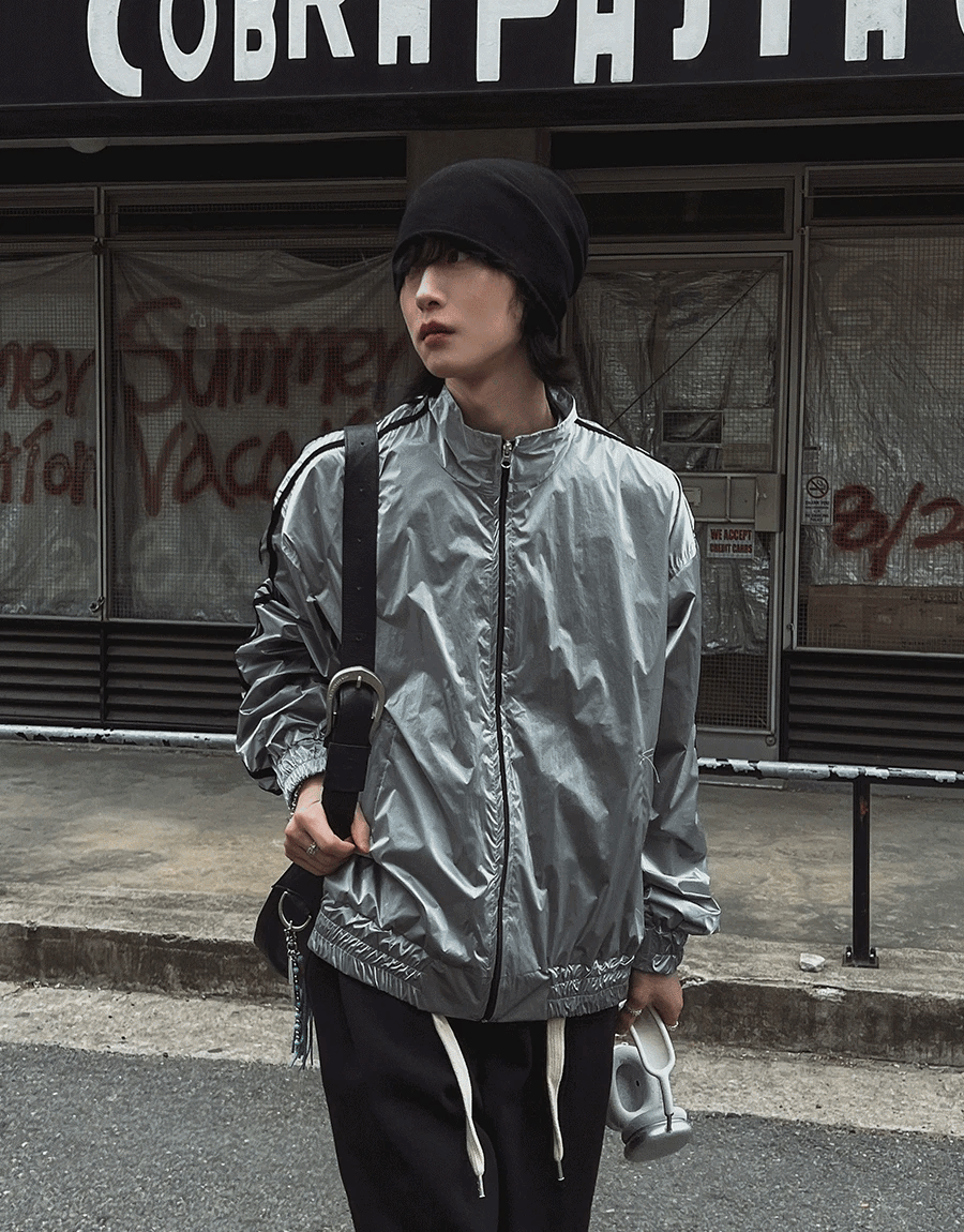 光澤感貼條拉鍊外套