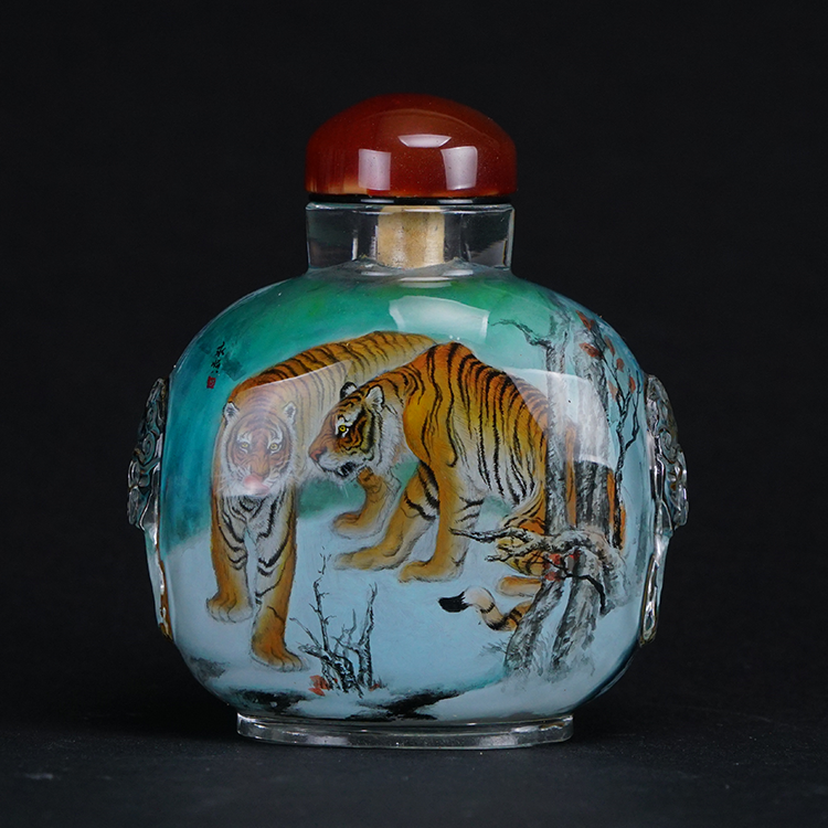 鹿港窯典藏內畫工藝|四虎圖鼻煙壺 四虎昂揚凝聚勇氣力量與辟邪祝福