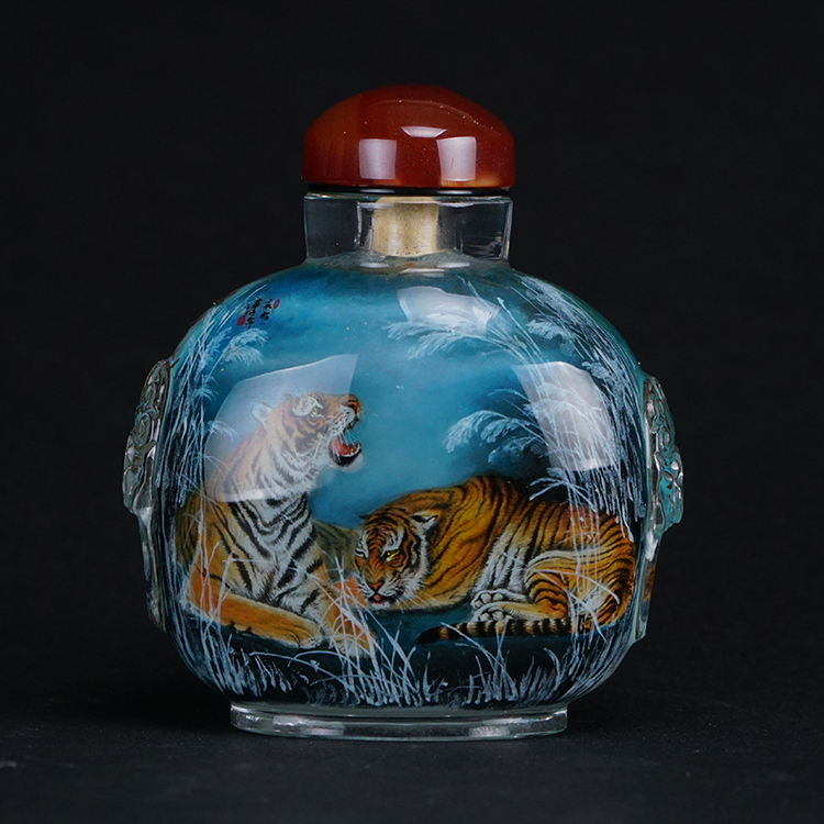 鹿港窯典藏內畫工藝|四虎圖鼻煙壺 四虎昂揚凝聚勇氣力量與辟邪祝福