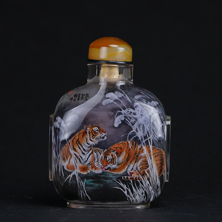 鹿港窯典藏內畫工藝|四虎圖鼻煙壺 雄虎奔騰展現陽剛霸氣與守護之力