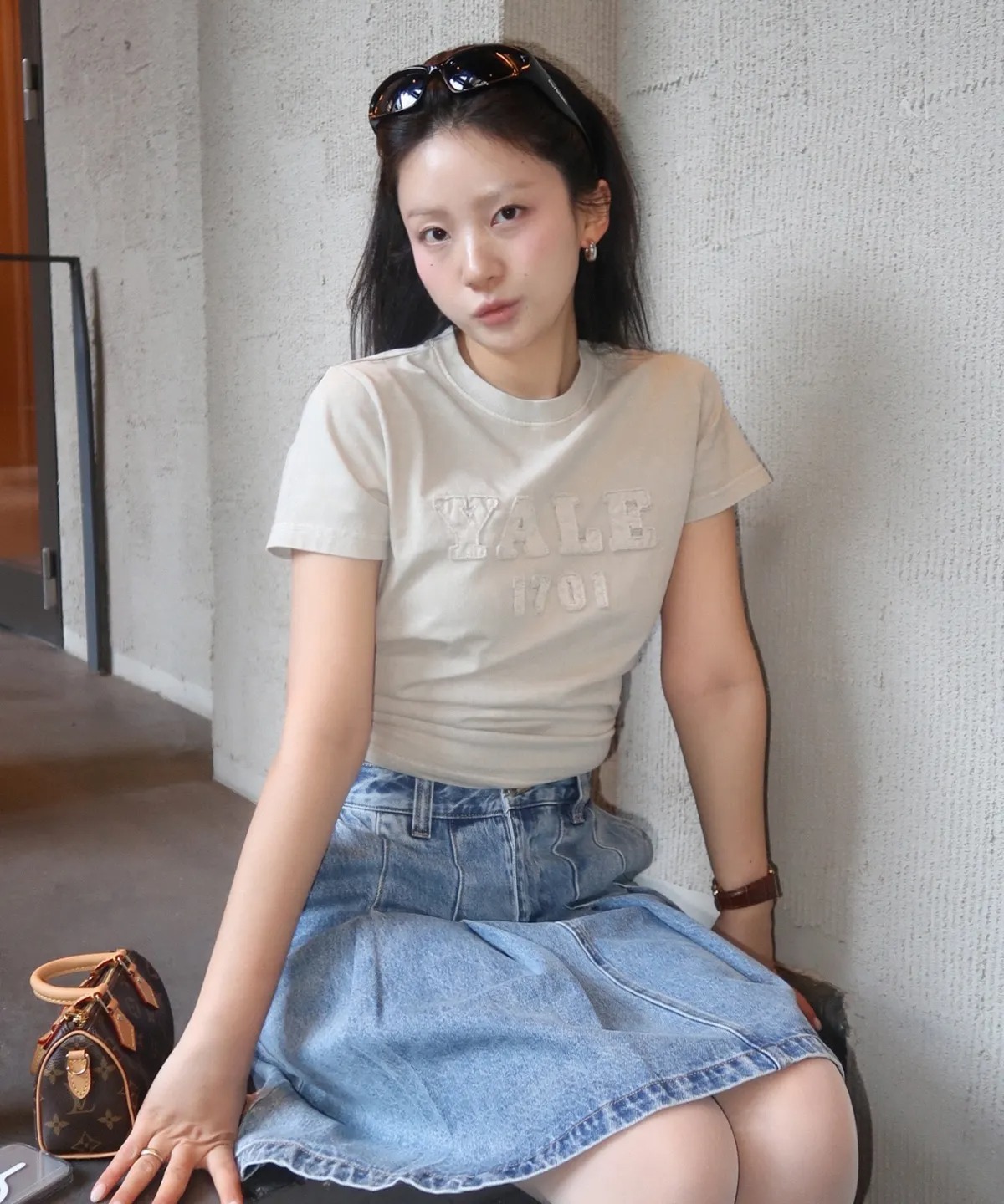 YALE WOMEN'S PIGMENT APPLIQUE TEE