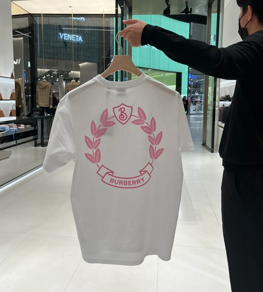 BBR 白色背後粉色橡樹葉圖案Tee