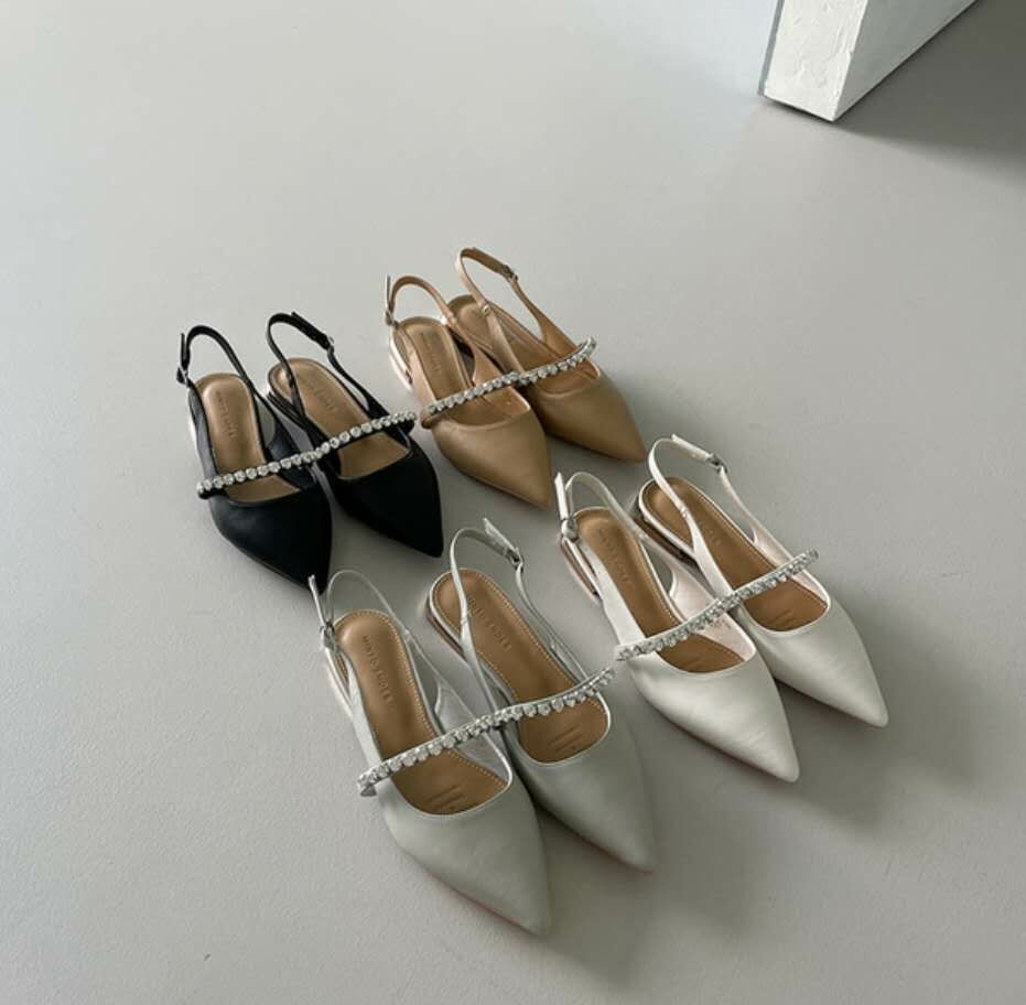 MM11 #2m02  偏細 平底 PU料 size 225~250 鞋跟2cm $479 (一口價) design by Korea