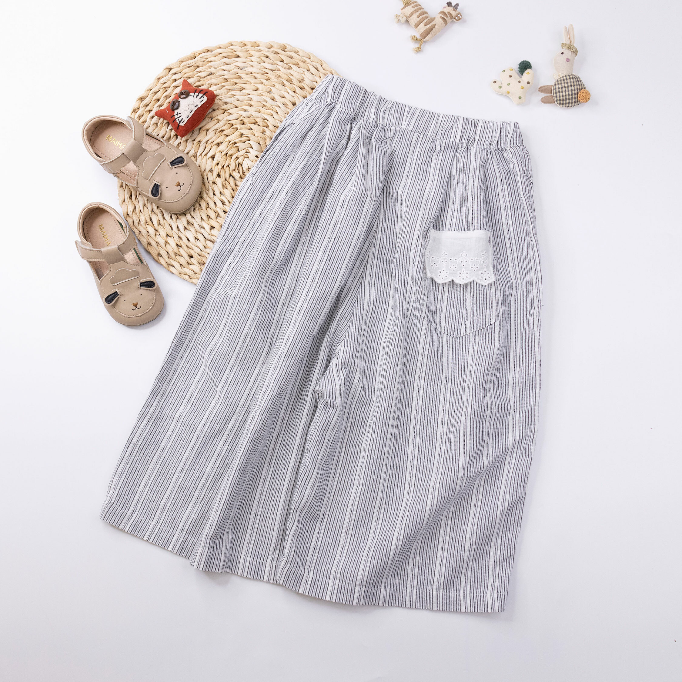 簡約線條緹花拼接休閒褲 (H50156)