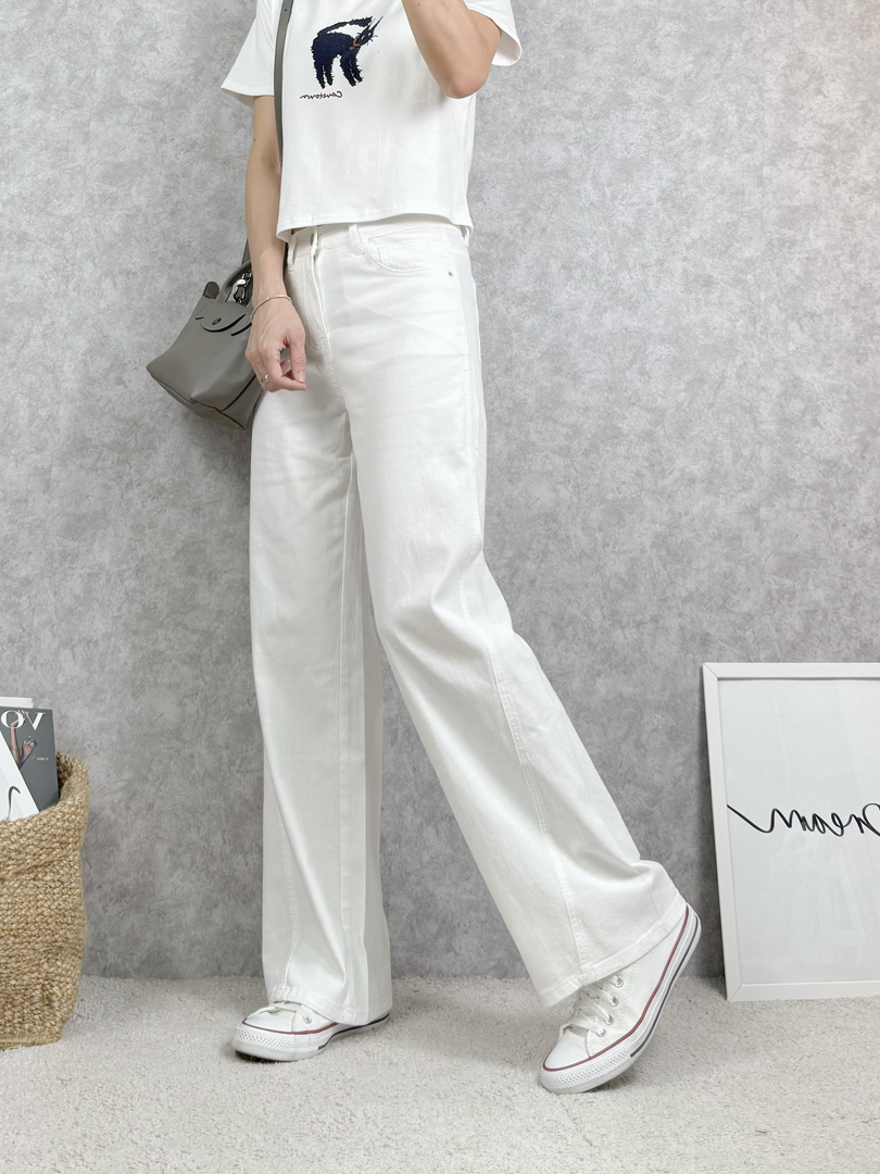 不容錯過的3D裁線白寬褲 ⚡️熱銷搶手貨⚡️