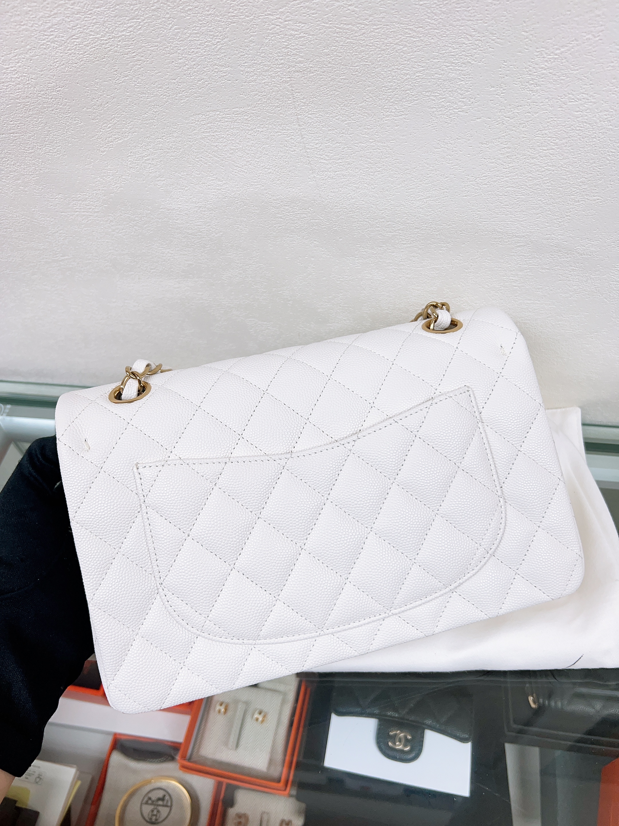 *Unused* Chanel cf 23/ classic flap small (white caviar GHW)