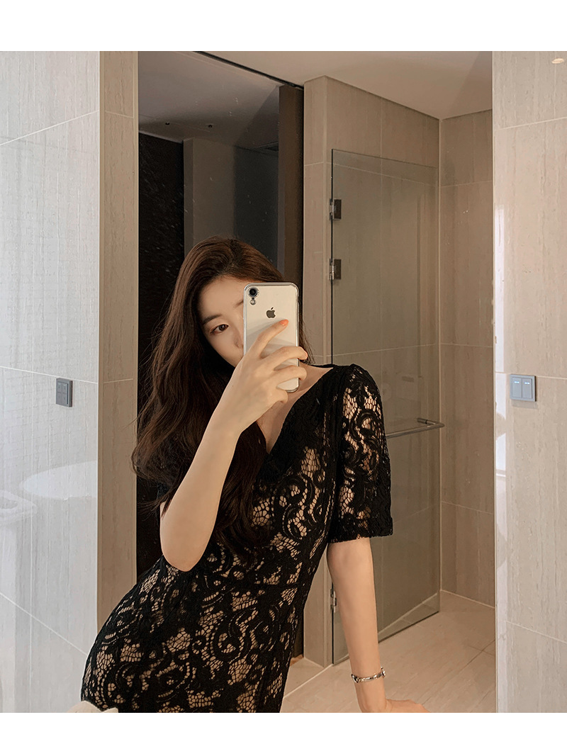 古典蕾絲V領短袖收腰洋裝(黑/杏)