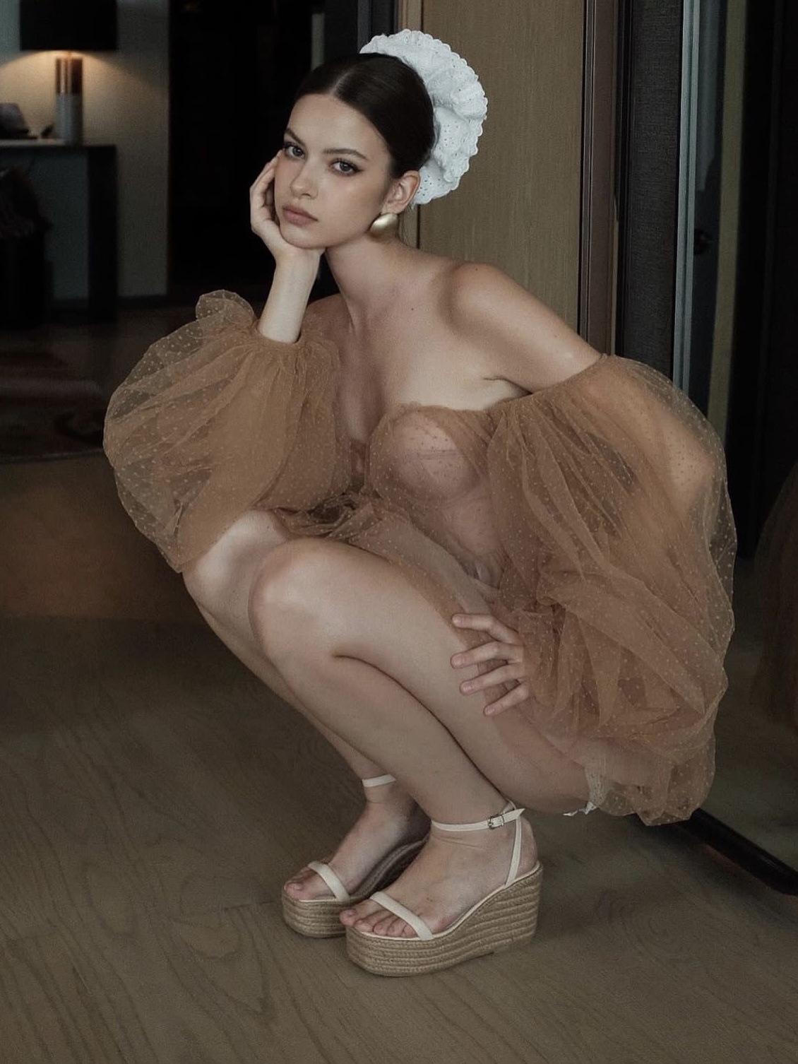 點點網紗透膚 馬甲連身短裙(卡其/白)