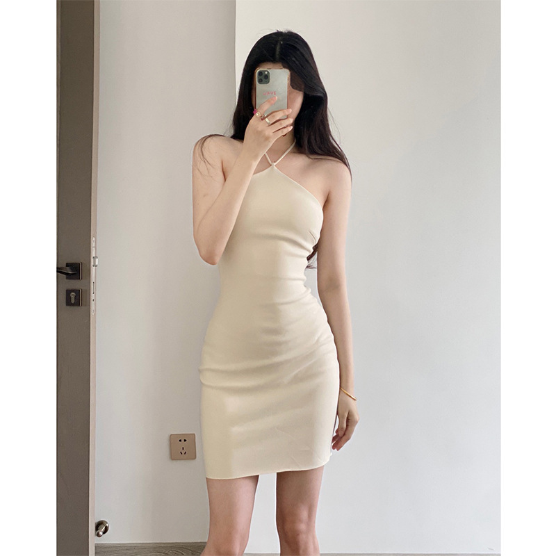 純慾小辣妹 露鎖骨貼身小洋裝(奶白/黑)