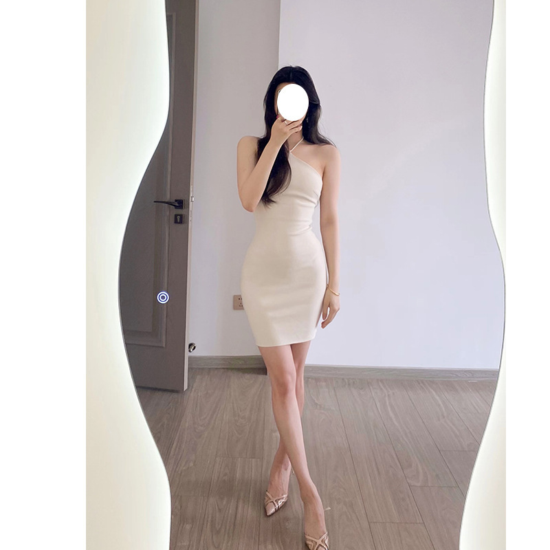 純慾小辣妹 露鎖骨貼身小洋裝(奶白/黑)