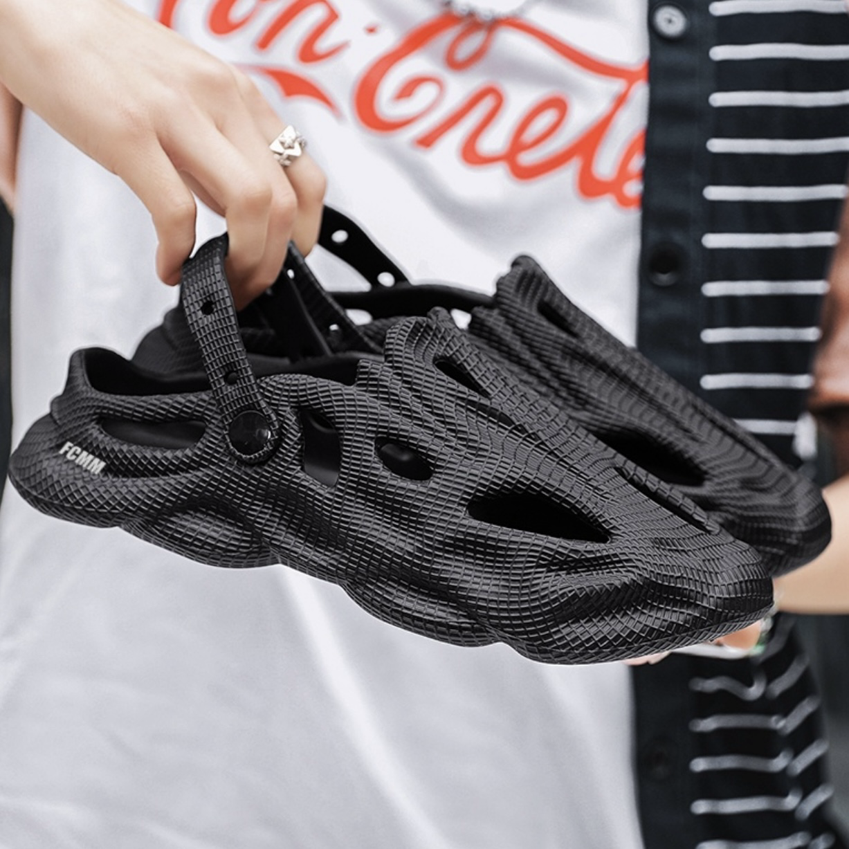 韓國 FCMM EVA yeezy foam平替 防水 包頭平底透氣涼鞋 拖鞋 踩屎感 兩用洞洞鞋