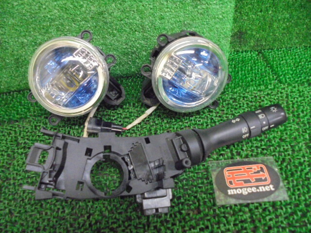 [二手] 正廠 Spade 用高級版 LED 霧燈組 w/auto 霧燈大燈燈桿