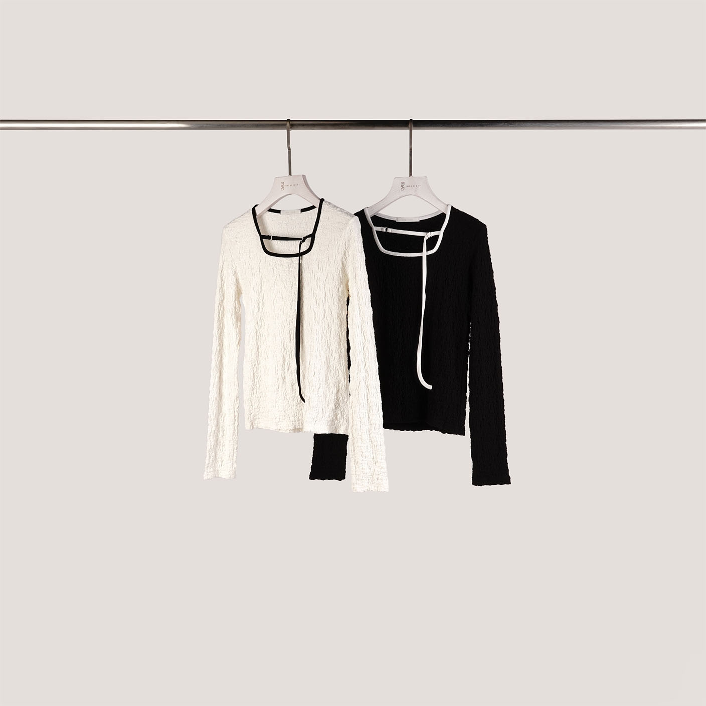 撞色滾邊方領泡泡上衣 | 2色