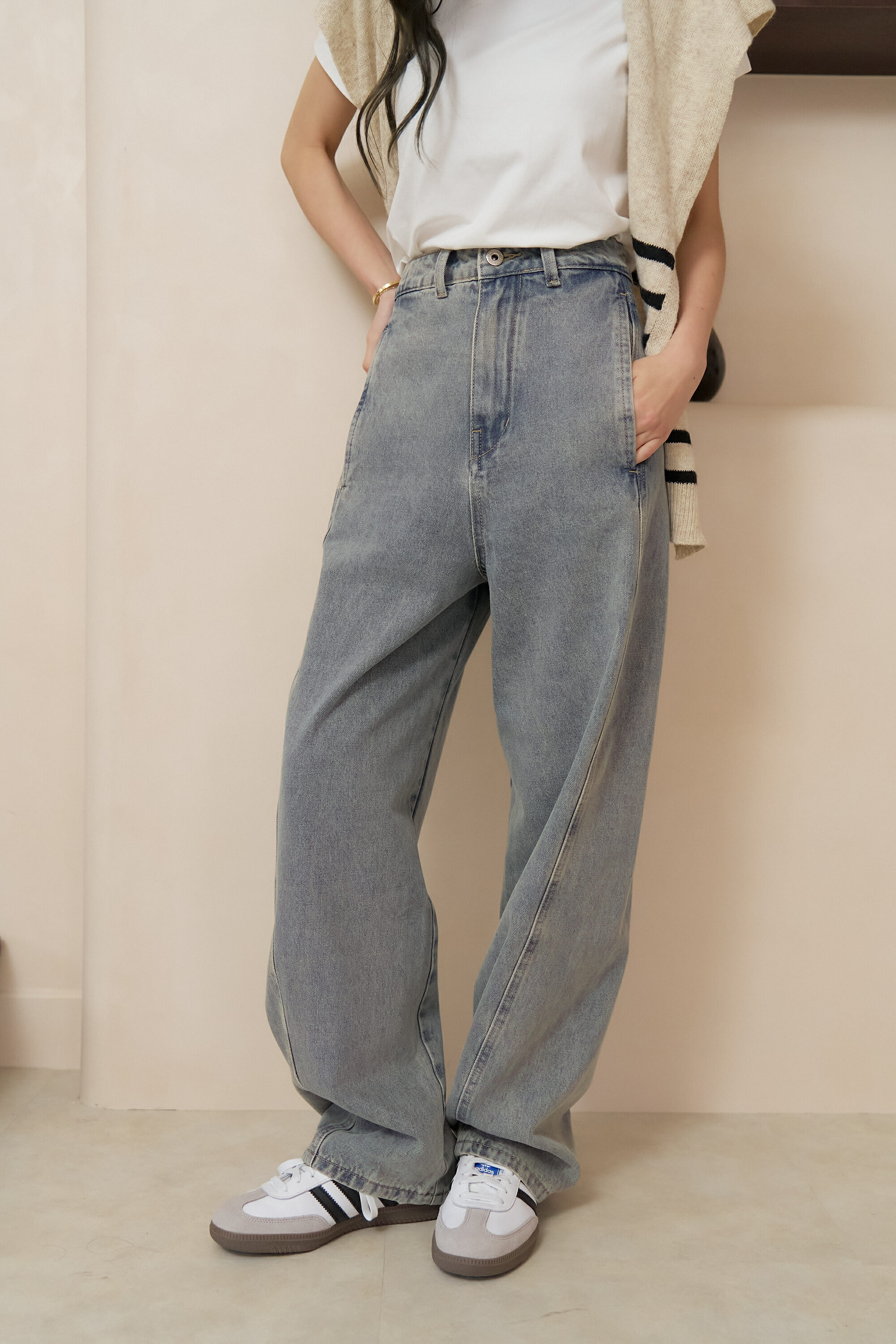 Gmade/車線前導立體剪裁修臀繭型褲-灰藍