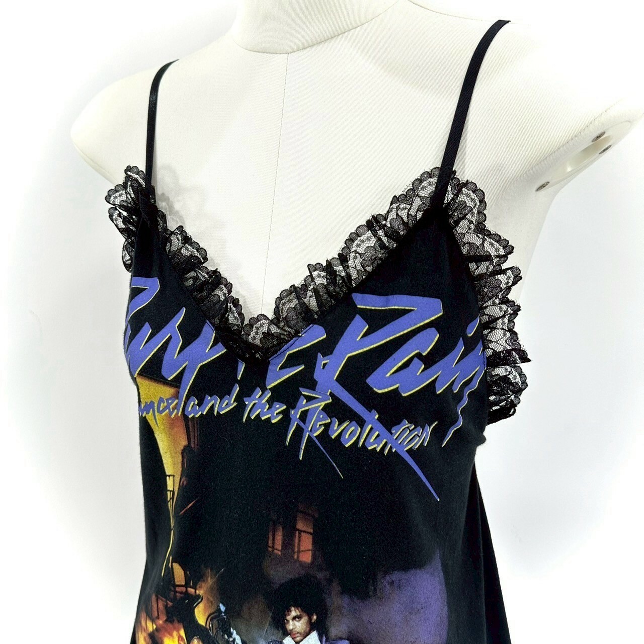 JUSTME - 【現貨一件】泰國復古Remake 蕾絲邊荷葉下擺吊帶背心JM024