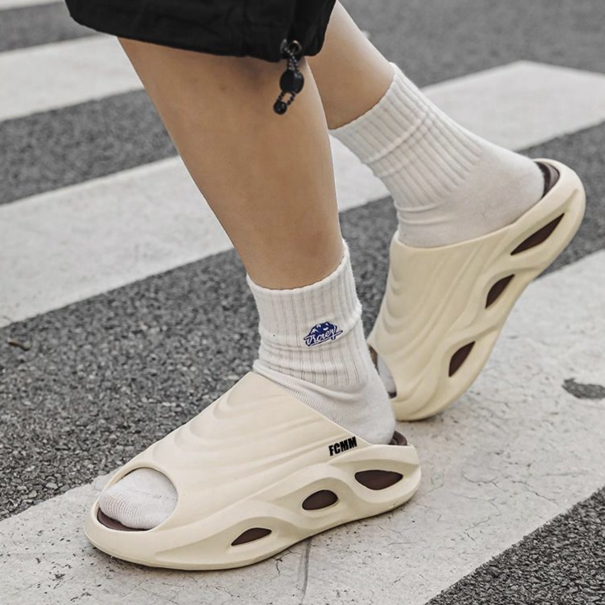 韓國 FCMM EVA yeezy 平替 防水 耐磨厚底透氣 撞色 拖鞋 踩屎感