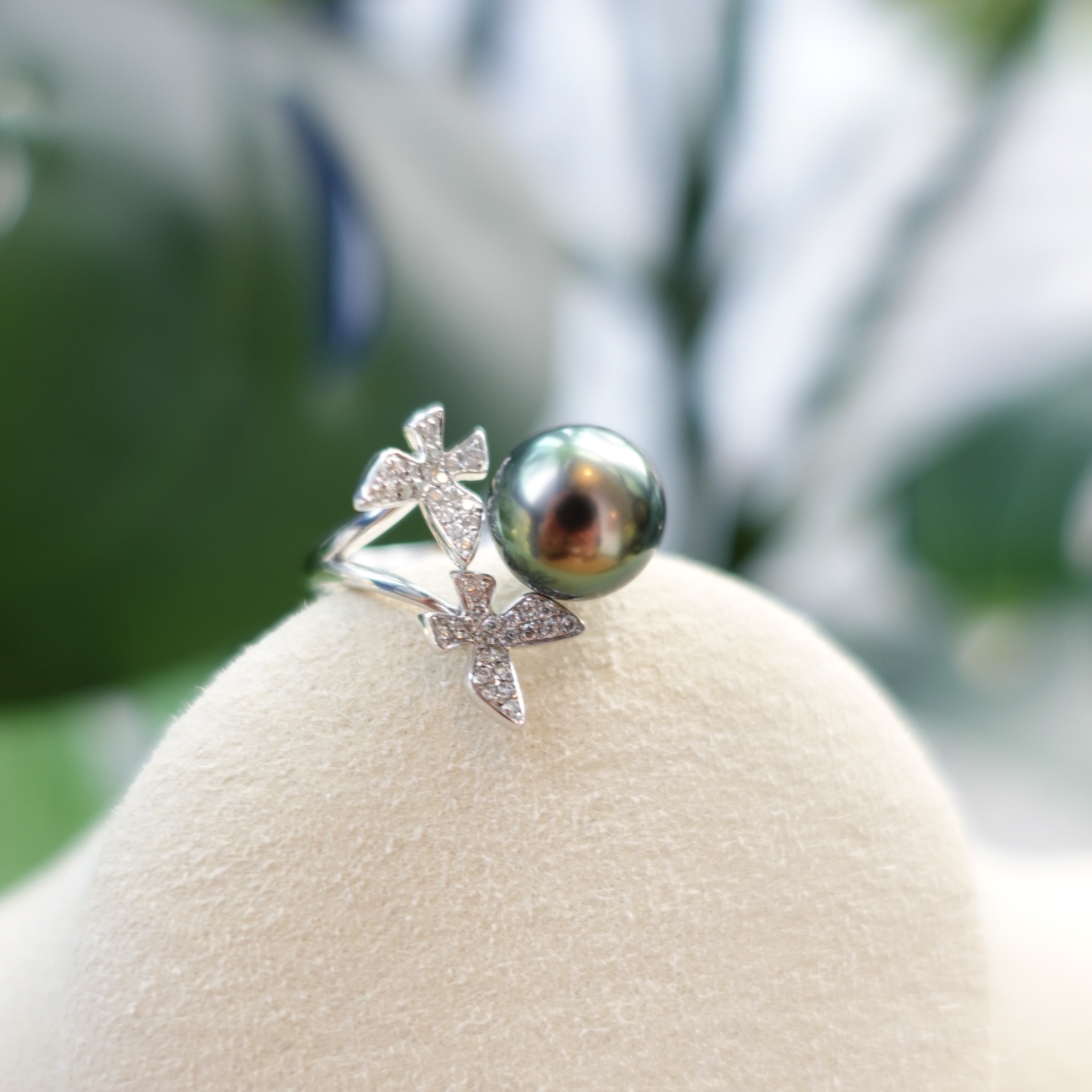 18K金大溪地黑珍珠鑽石戒指