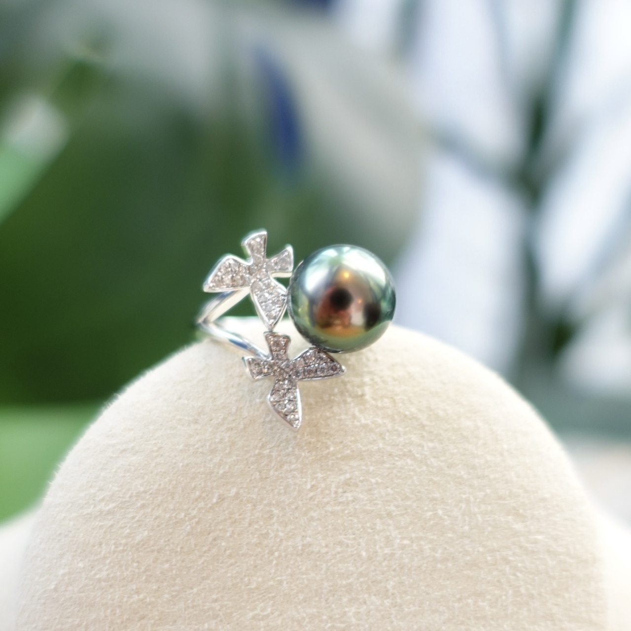 18K金大溪地黑珍珠鑽石戒指