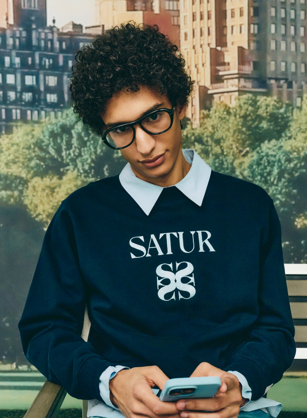 ★SATUR★ Classic Logo Sweatshirt Classic Navy SA243UTM05NV unisex-crew-neck-sweatshirt-