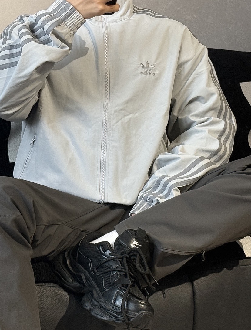 ADIDAS ORIGINALS 運動休閒 立領條紋 長袖外套 太空灰  JD0436