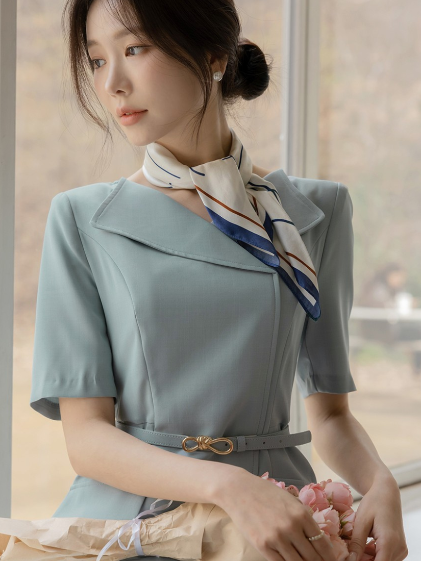 [現貨] Jeanie 翻領流線附腰帶洋裝 [ 2色 / S]