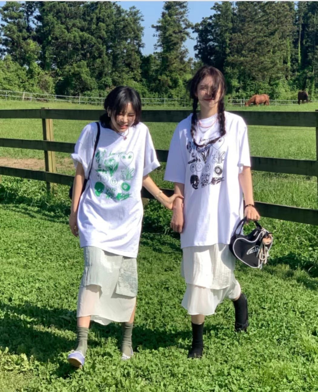 layer open pearlescent skirt