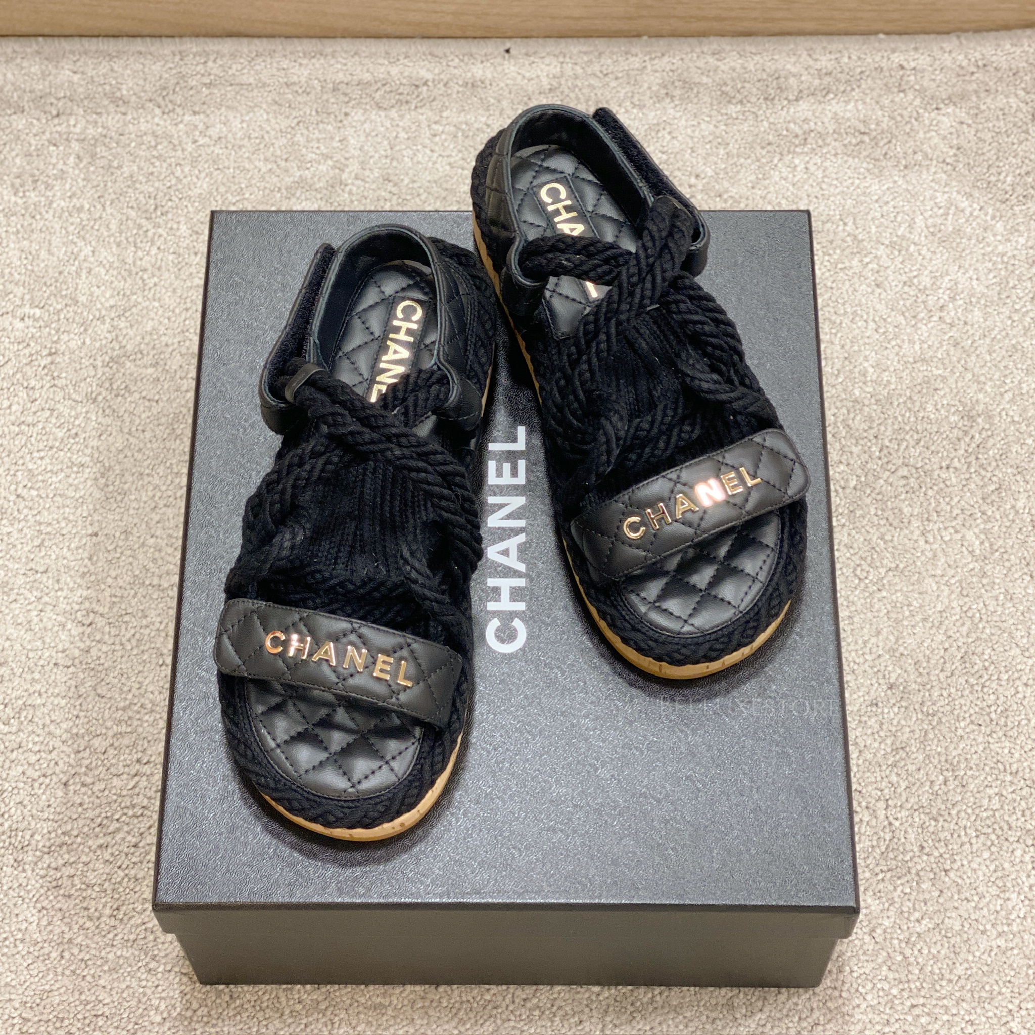 Unused] Chanel sandals lambskin 37 black/ gold