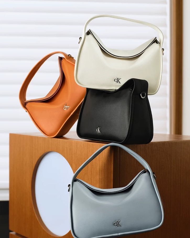 iSNEAKERS | CALVIN KLEIN 枕頭方包 手提/肩背兩用 四色