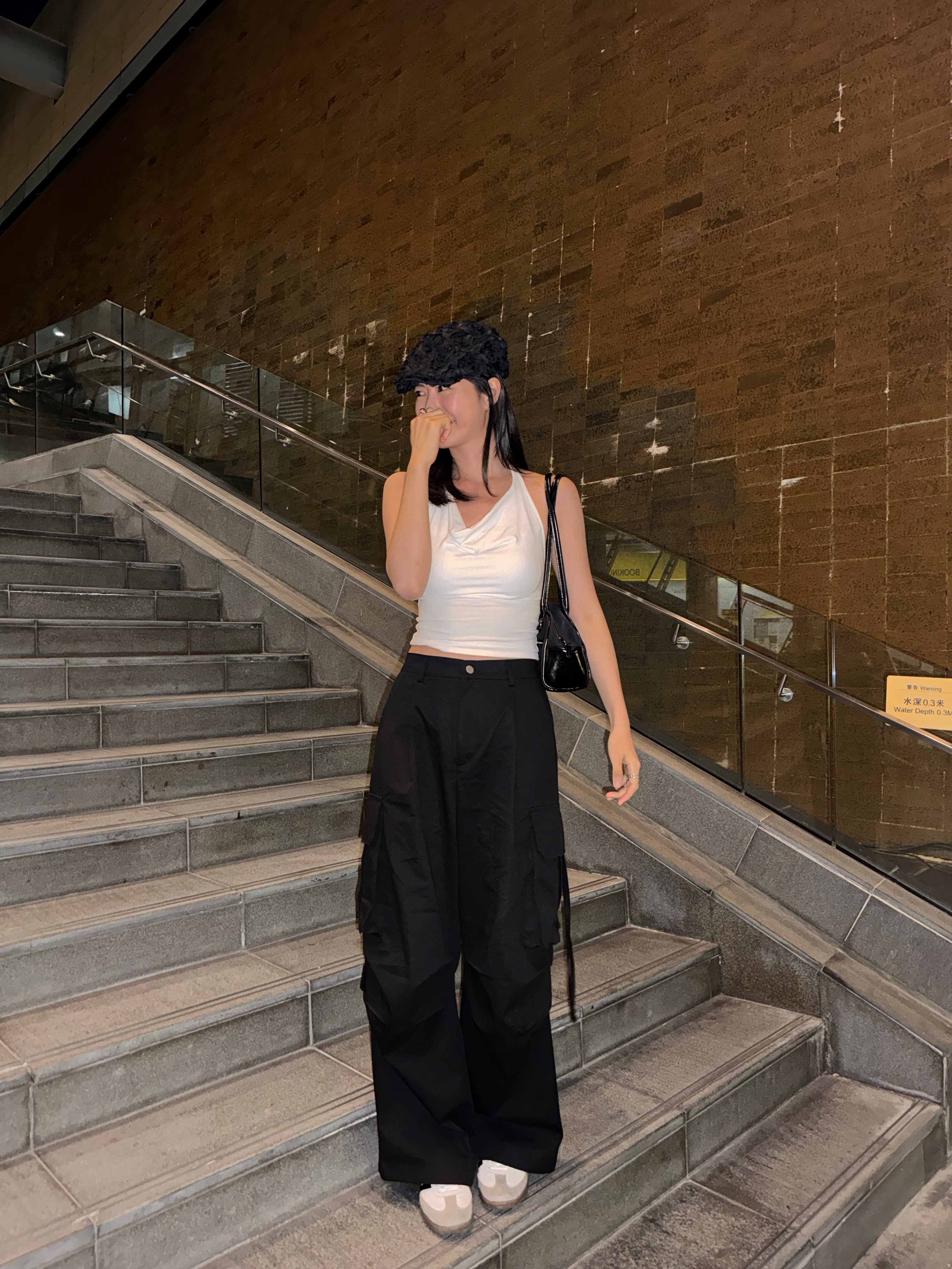 (訂購) 個性感橡膠腰設計感工裝褲 P4202 (墨綠色/淺灰綠/黑)