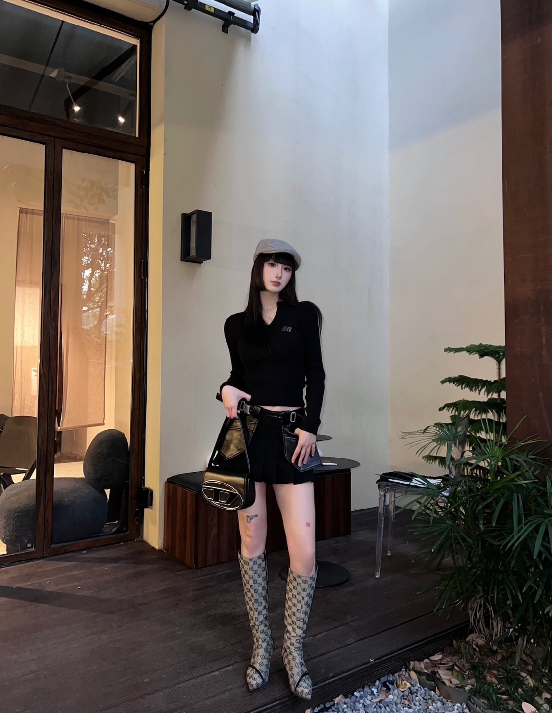 DIESEL 字母Logo牛皮叮當包（女款/黑色大號）