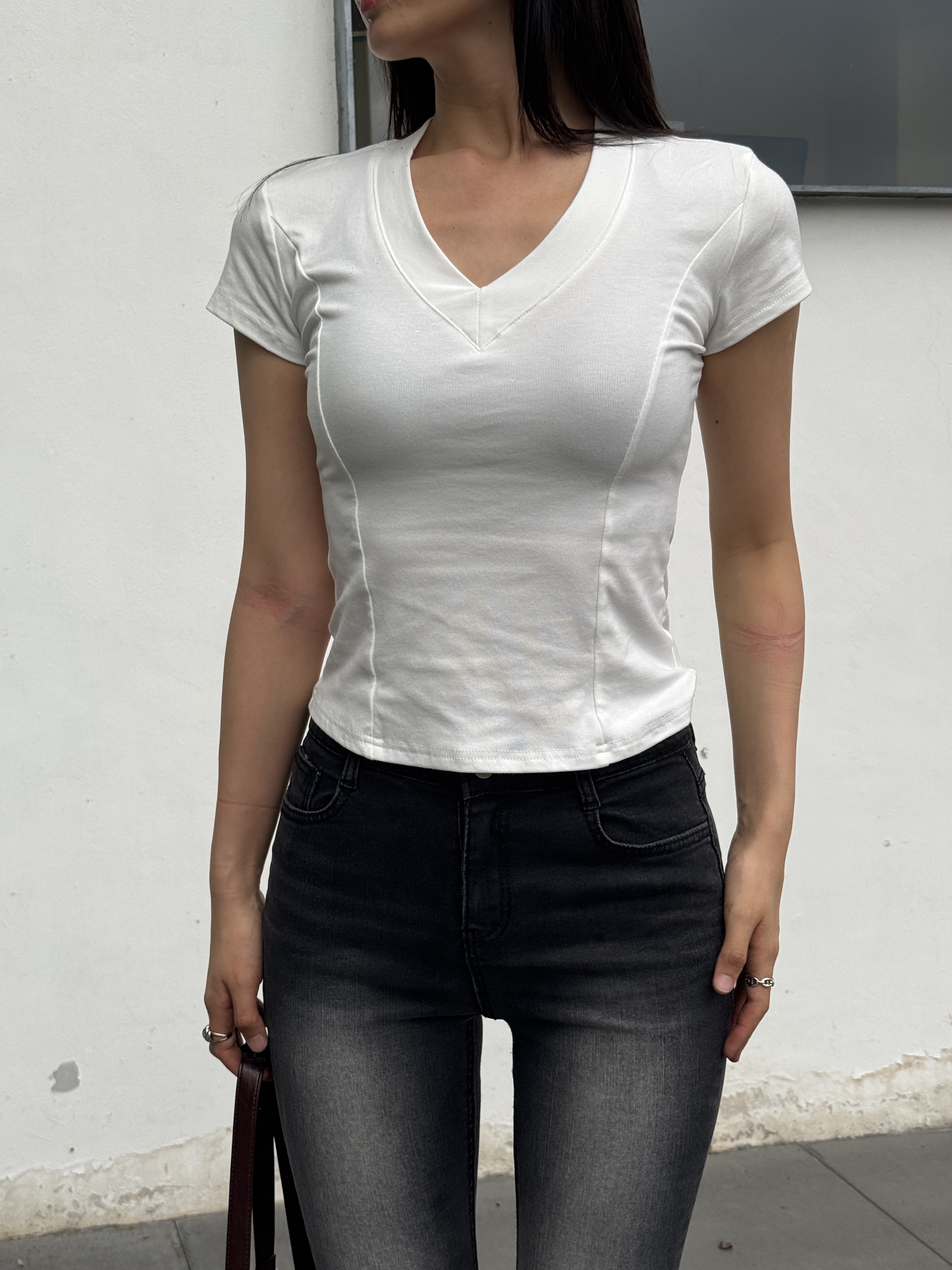 灰色現貨/ 日常V領修身TEE T4208 (灰)