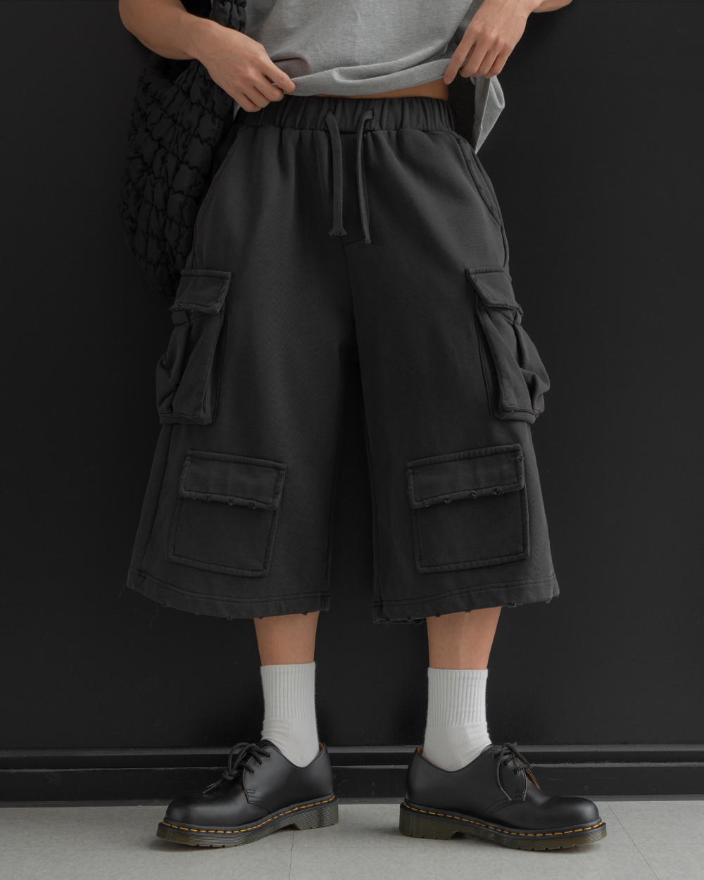 多口袋工裝寬鬆闊腿百慕大水洗短褲